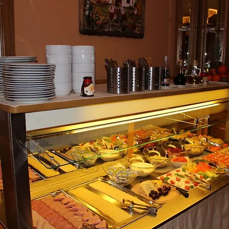 Hotel Askania 4*