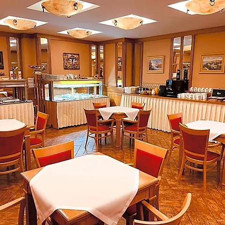 Askania 4* Прага