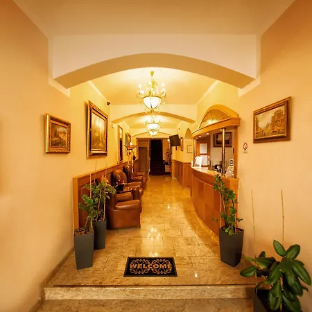 Askania Hotel 4*